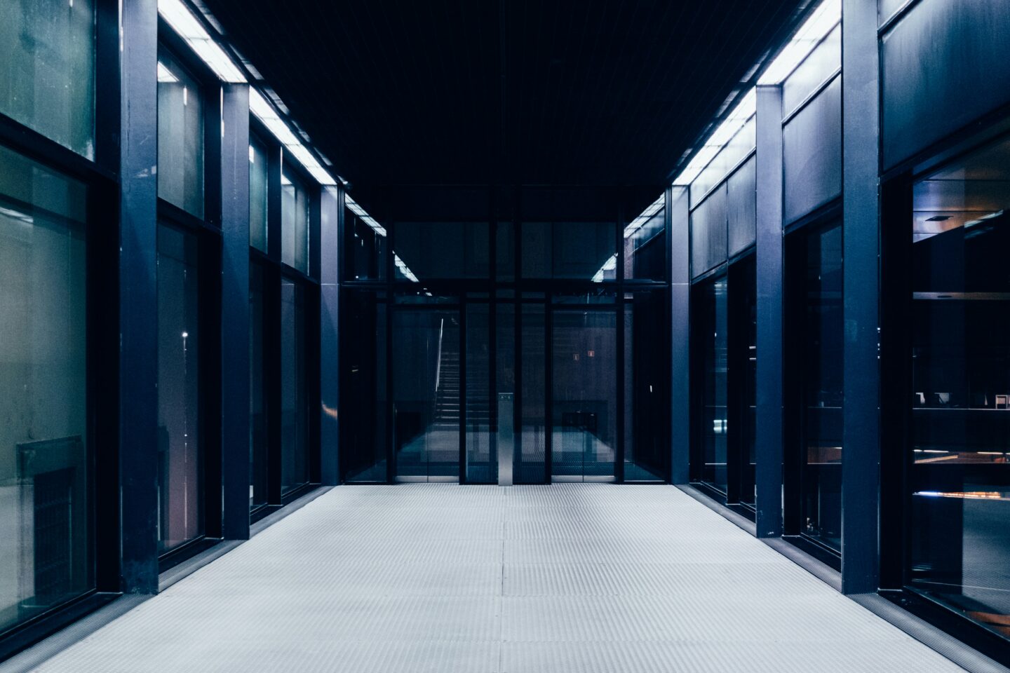 Data center market thumbnail